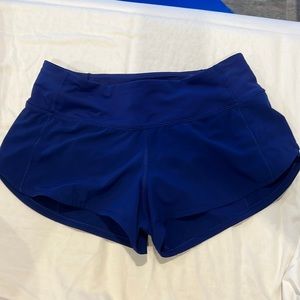 Larkspur lululemon shorts 2.5inch